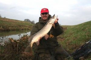 Lee swords with a pike