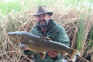 Lee Swords fishing Comizo barbel